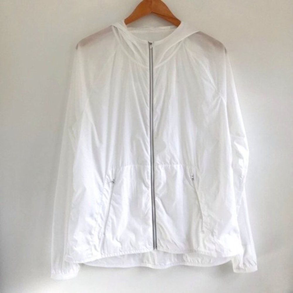 Athleta Burst Jacket Bright White Windbreaker, Running Jacket, Size Medium